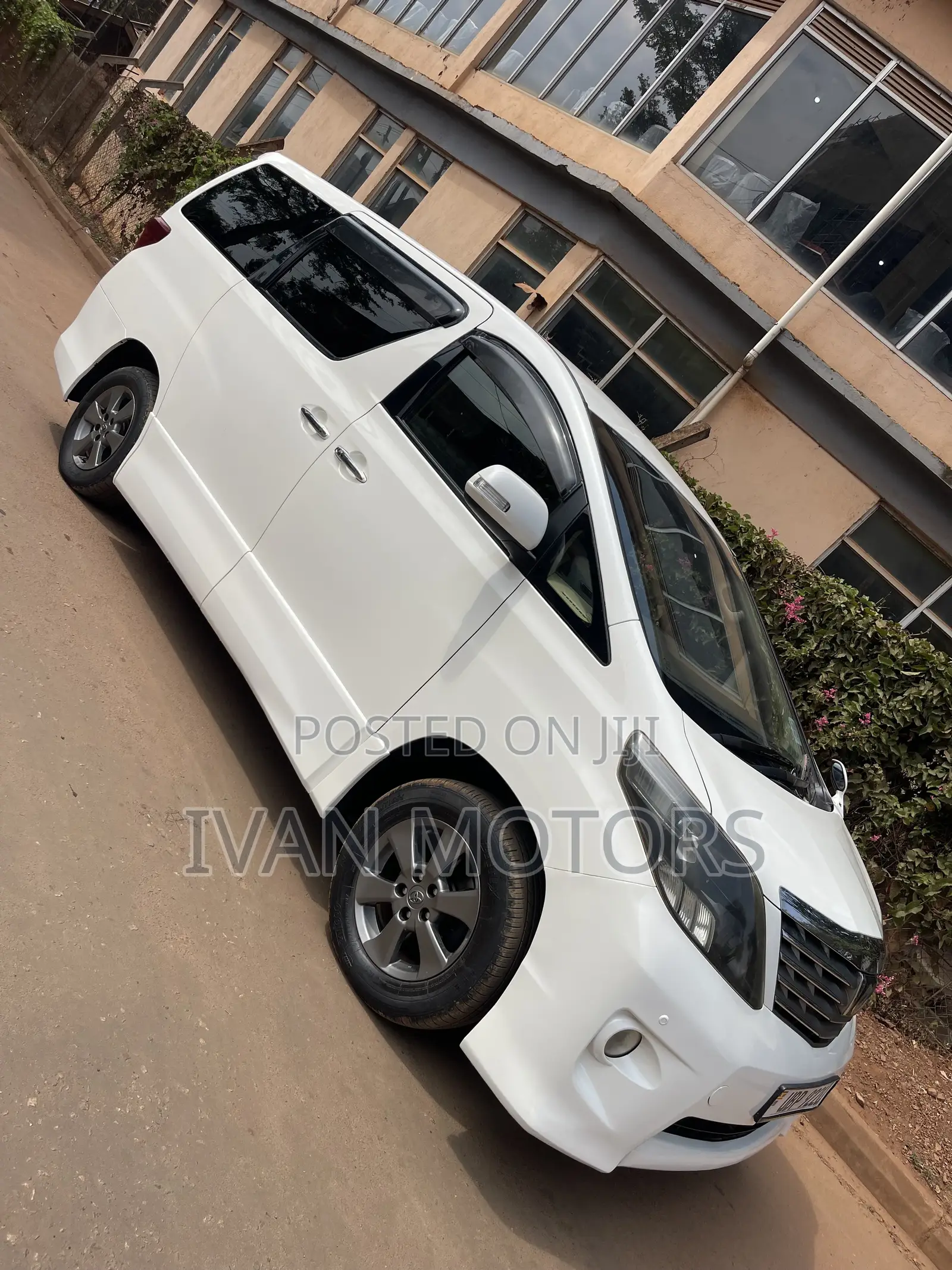 Toyota Alphard 2010 White