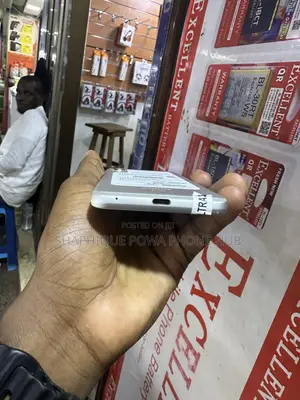 Sharp Aquos Sense 3 SHV45 64 GB White