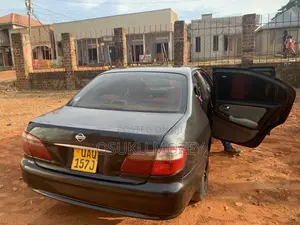 Nissan Cefiro 2002 Black