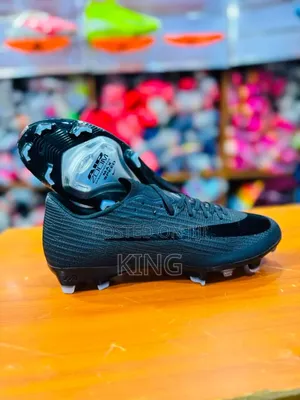 Nike Air Zoom Mercurial Vapor Elite (In a Black