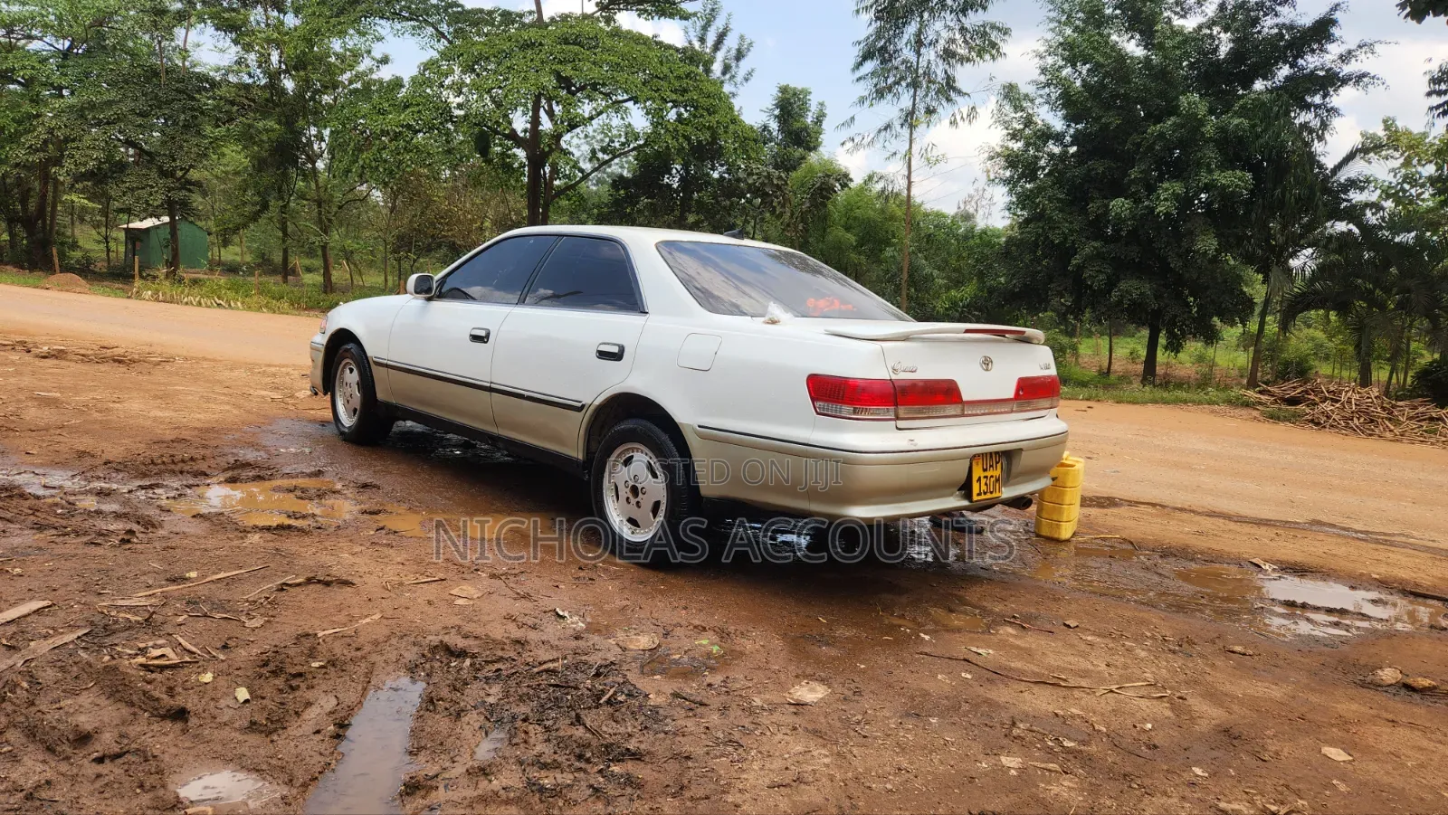 Toyota Mark II 2000 Pearl