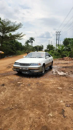 Toyota Mark II 2000 Pearl