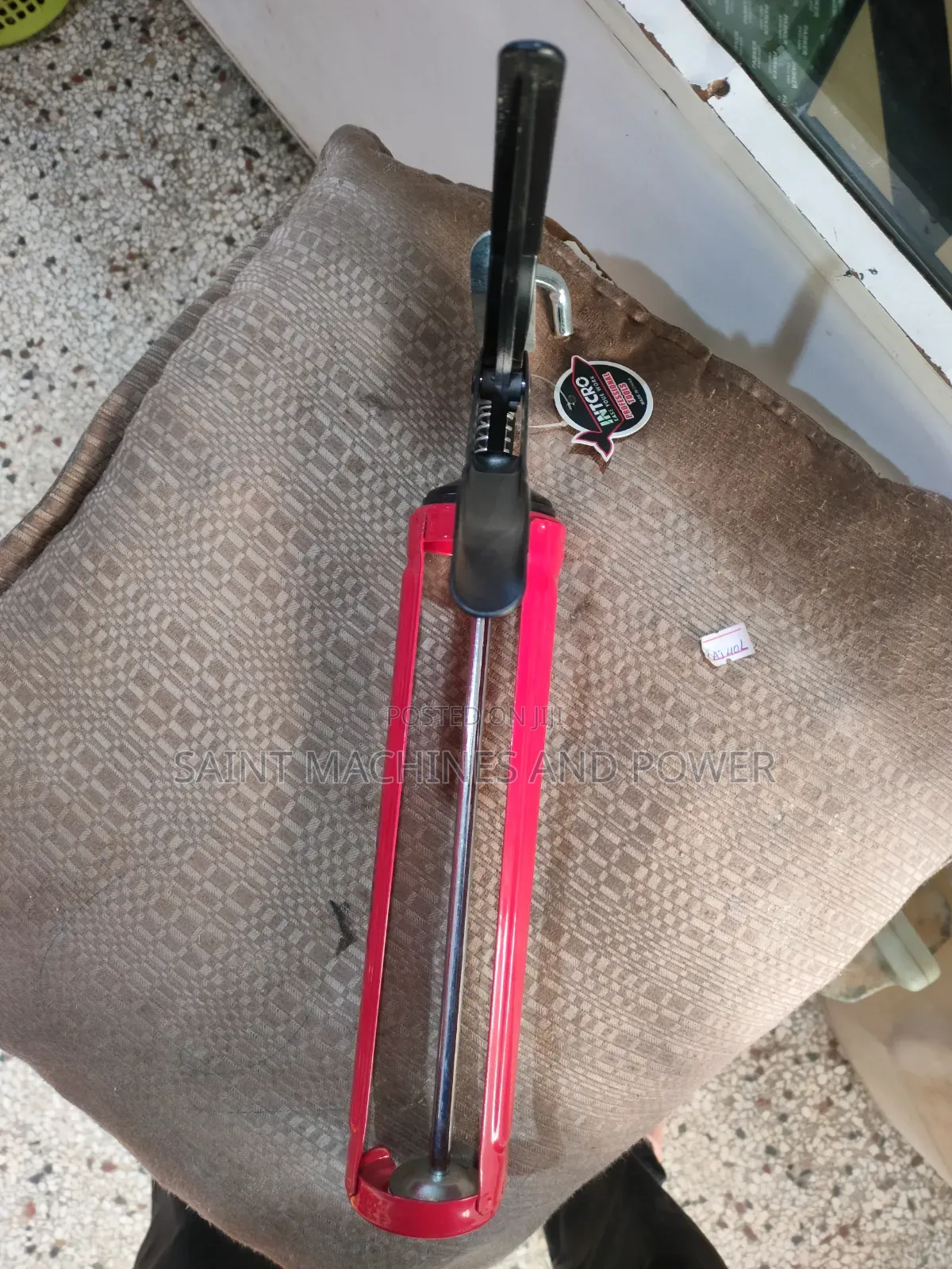Manual Cartridge Caulking Gun