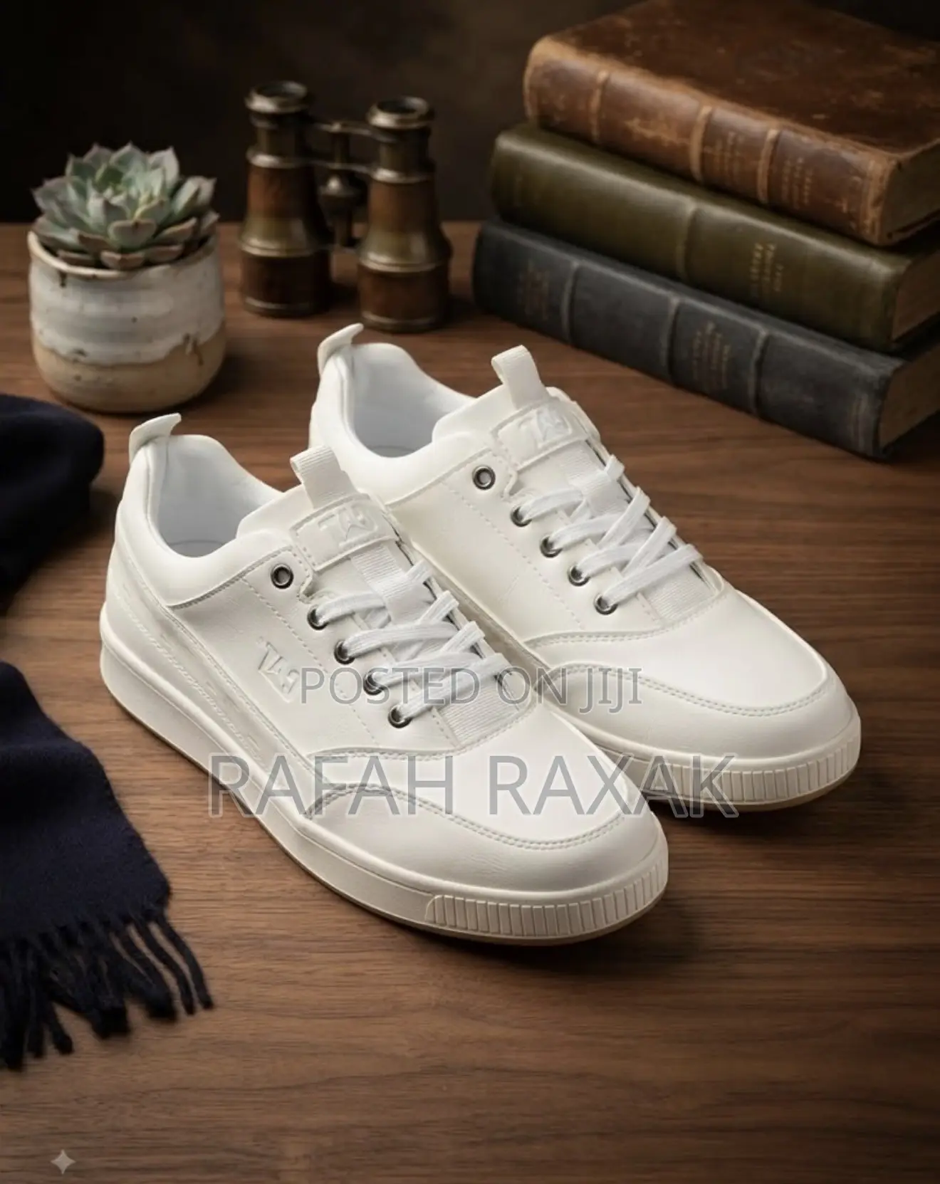 Classic Men’s White CAT Low-Top Casual Sneakers