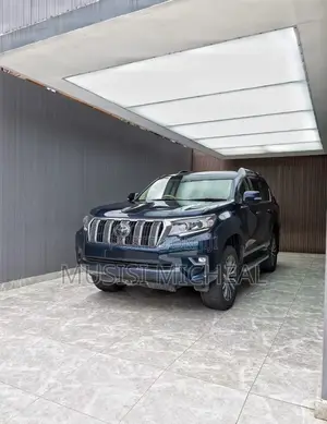 Toyota Land Cruiser Prado 2.8 2021 Blue