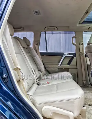 Toyota Land Cruiser Prado 2.8 2021 Blue