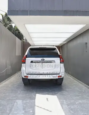 Toyota Land Cruiser Prado 2.8 2021 White