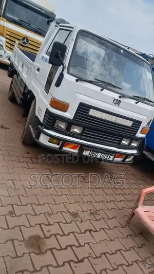 Toyota Daihatsu 1998 White