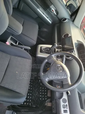 Toyota Corolla Rumion Hatchback 1.5 FWD 2010 Black