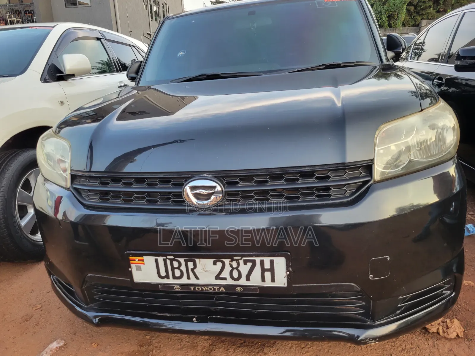 Toyota Corolla Rumion Hatchback 1.5 FWD 2010 Black