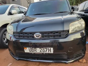 Toyota Corolla Rumion Hatchback 1.5 FWD 2010 Black