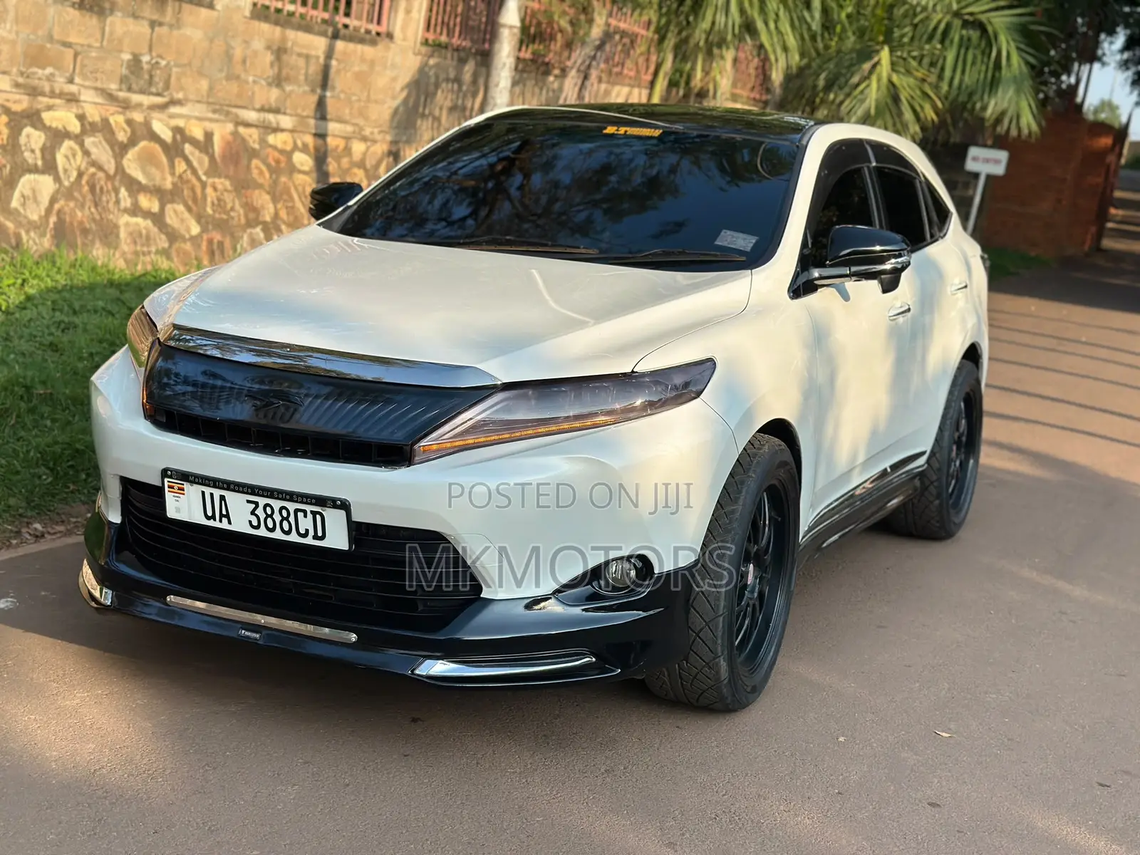 Toyota Harrier 2.0 2015 White
