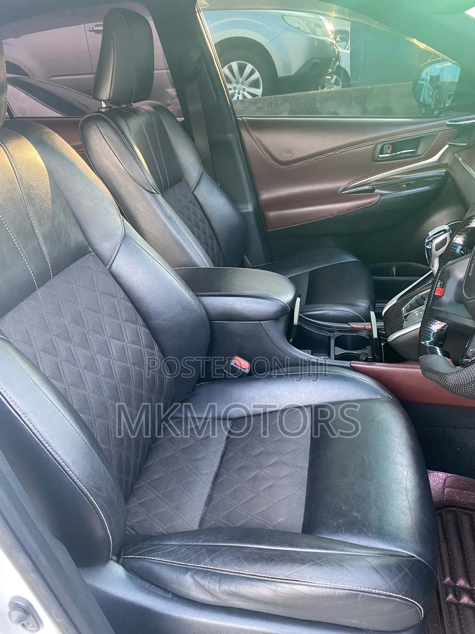 Toyota Harrier 2.0 2015 White