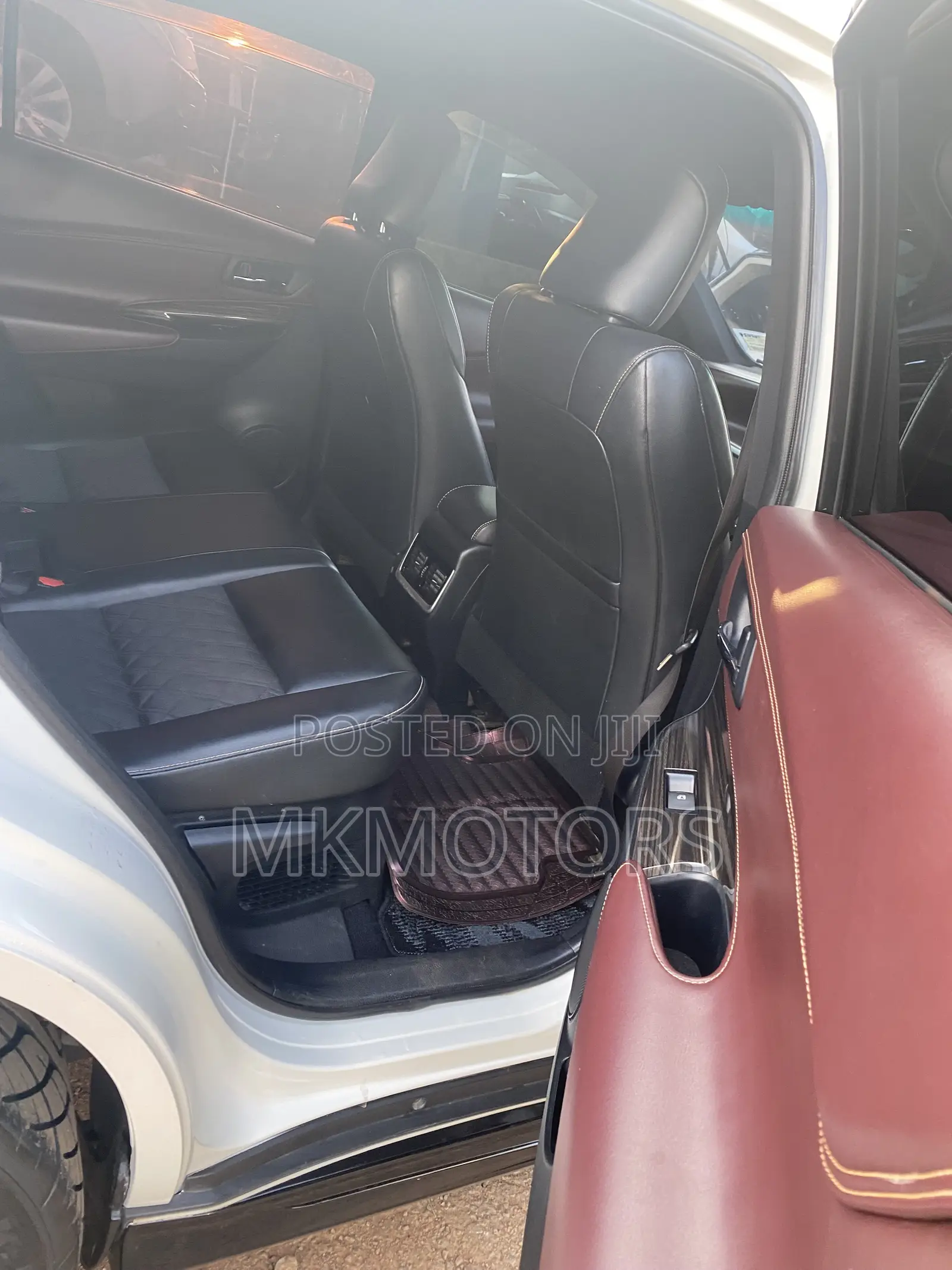 Toyota Harrier 2.0 2015 White