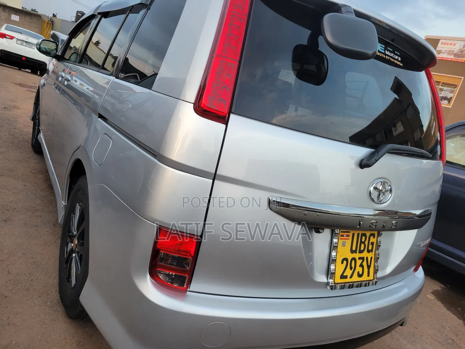 Toyota ISIS 1.8 Platana 2008 Silver