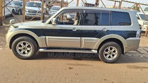 Mitsubishi Pajero 2011 Silver