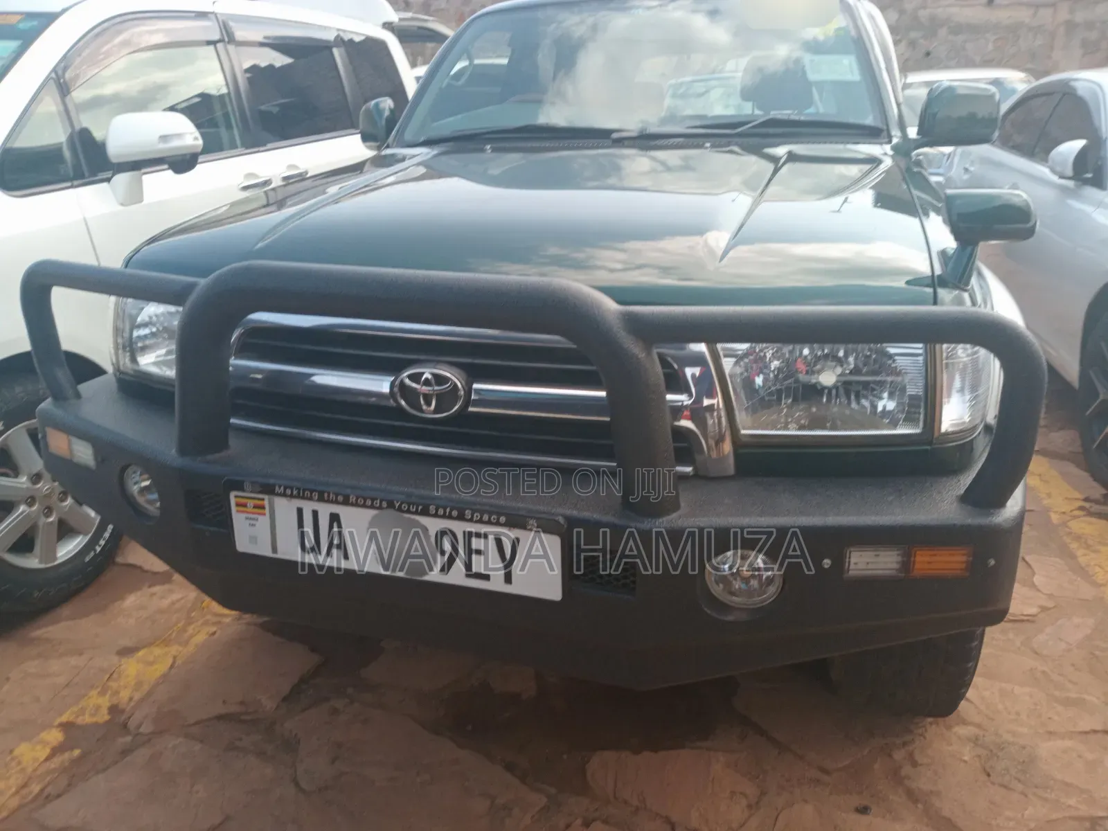 Toyota Hilux Surf 2000 Green