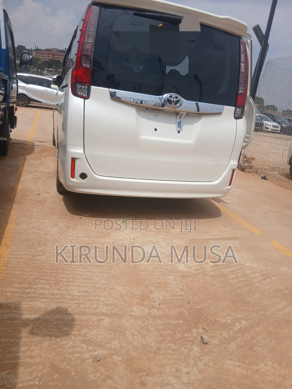 Toyota Noah 2014 White