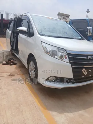 Toyota Noah 2014 White