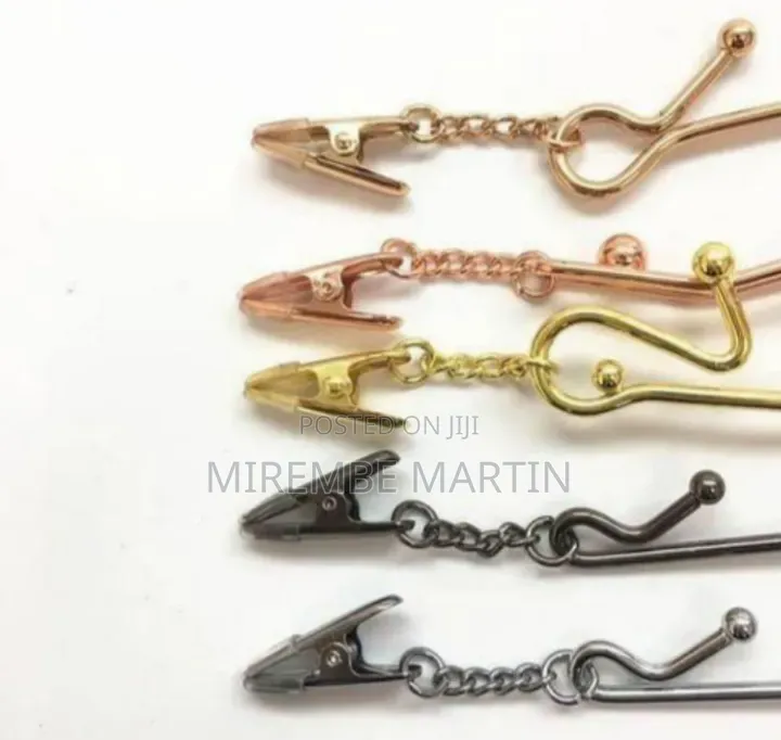 Set of 5 Decorative Metal Garment Hangers (Mixed Styles)