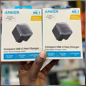 Anker Nano Charger (45W), an Ultra-Compact USB-C Fast Charger