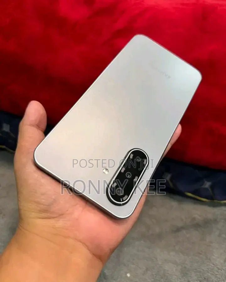 New Samsung Galaxy A17 5G 256 GB Gray