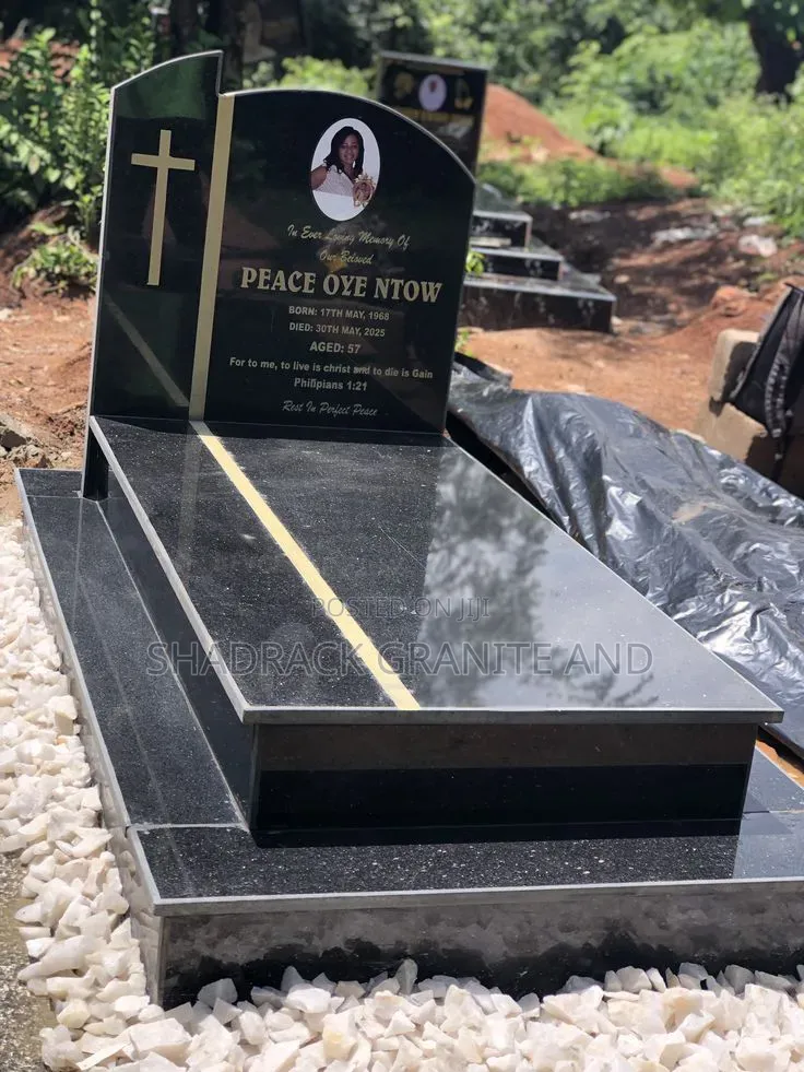 Well Fixed Grave Granite