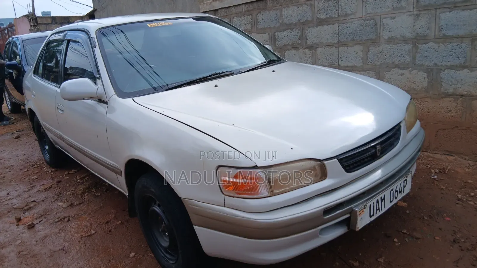 Toyota Corolla II 1999 White