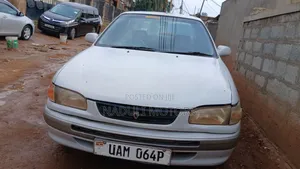 Toyota Corolla II 1999 White