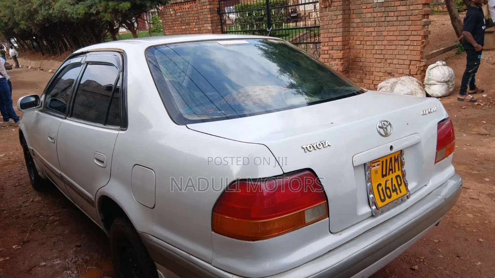 Toyota Corolla II 1999 White
