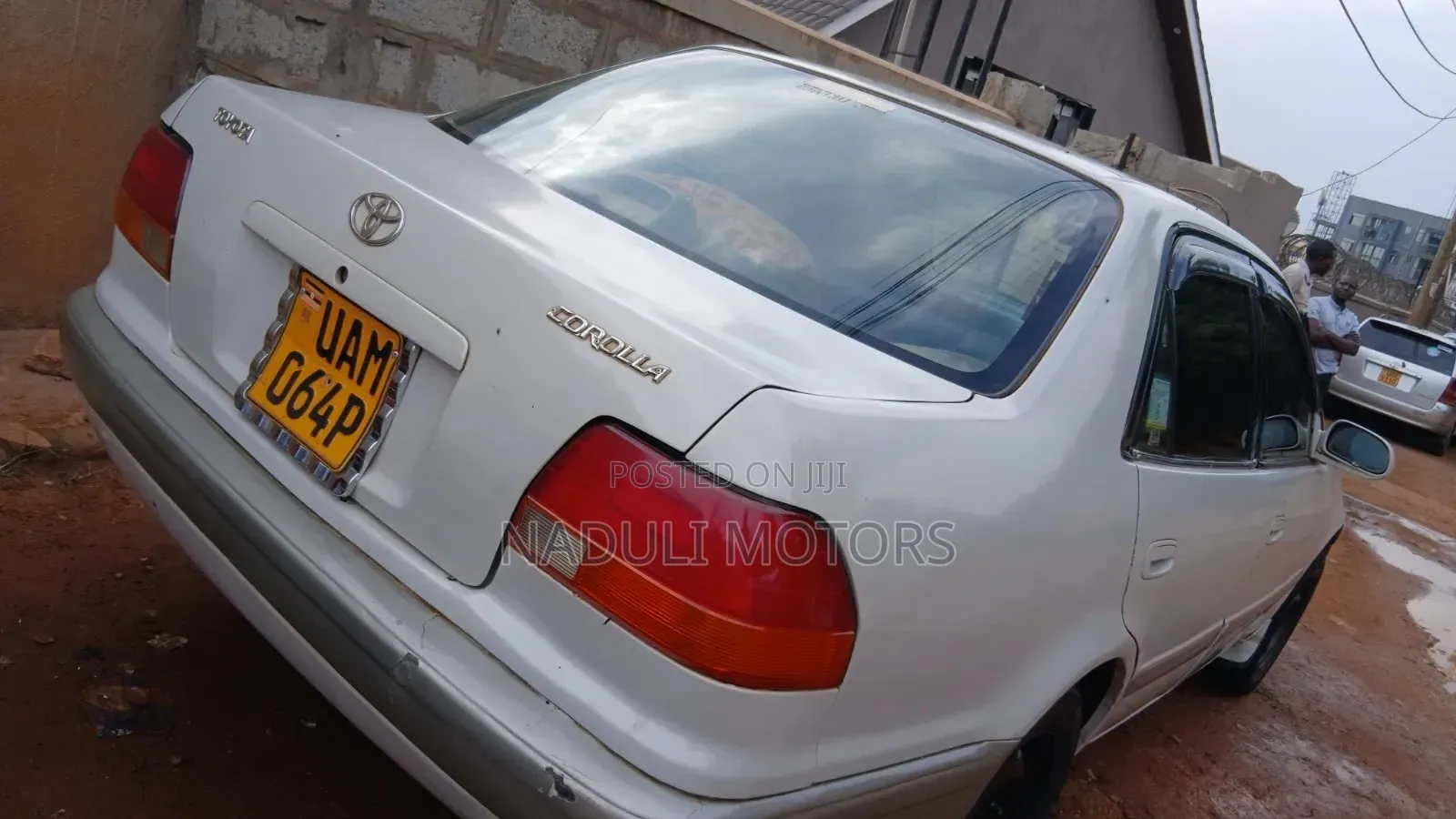 Toyota Corolla II 1999 White
