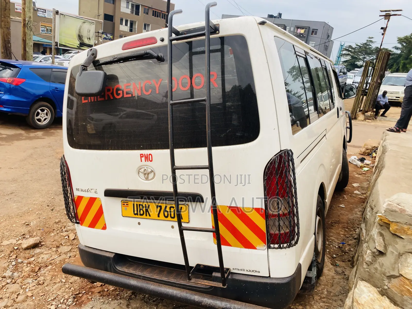 Toyota HiAce 2007 White
