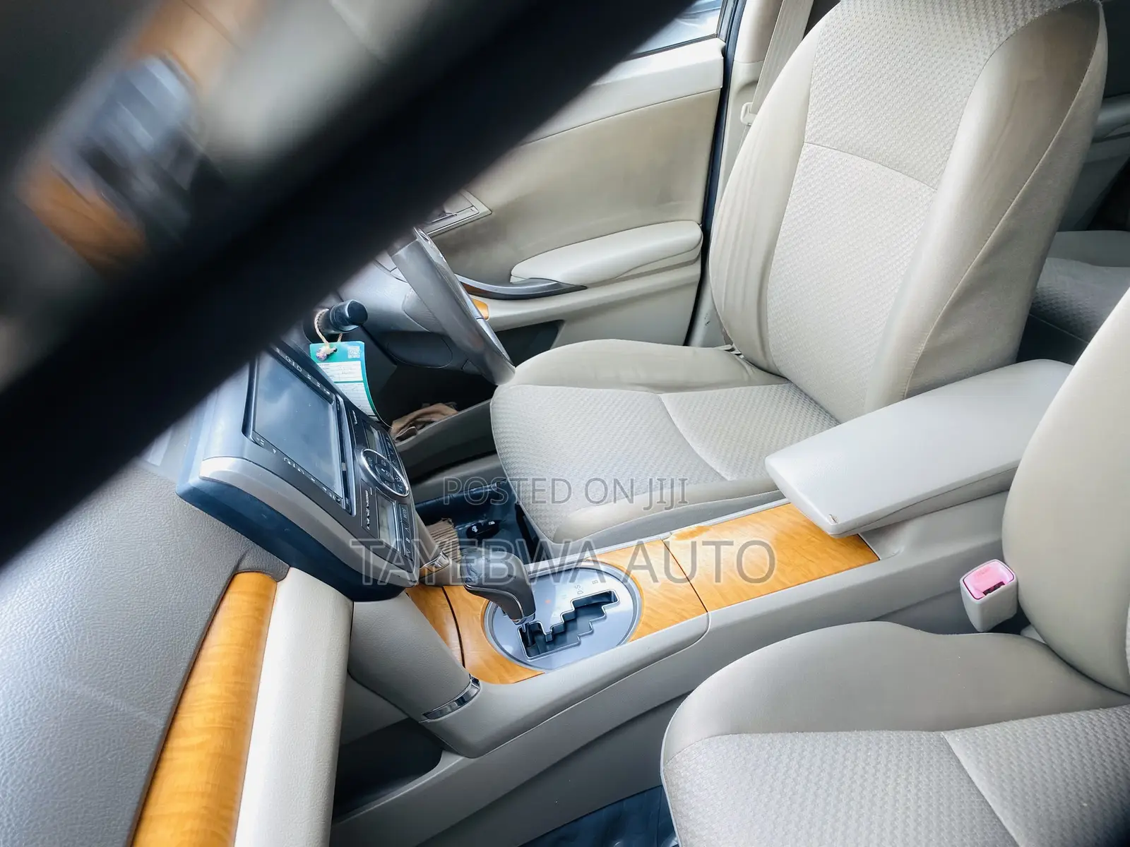 Toyota Premio 2010