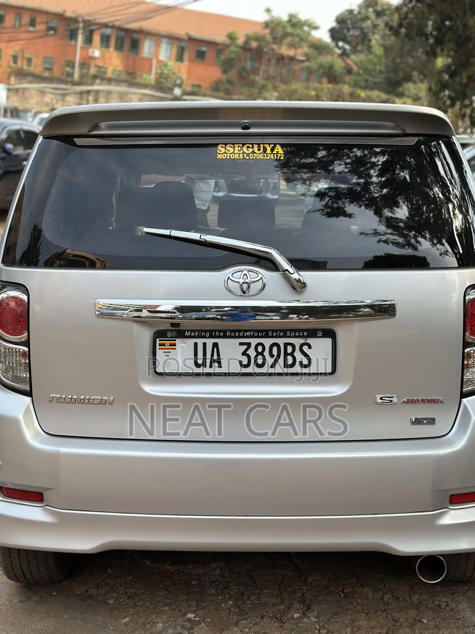 Toyota Corolla Rumion 2011 Silver