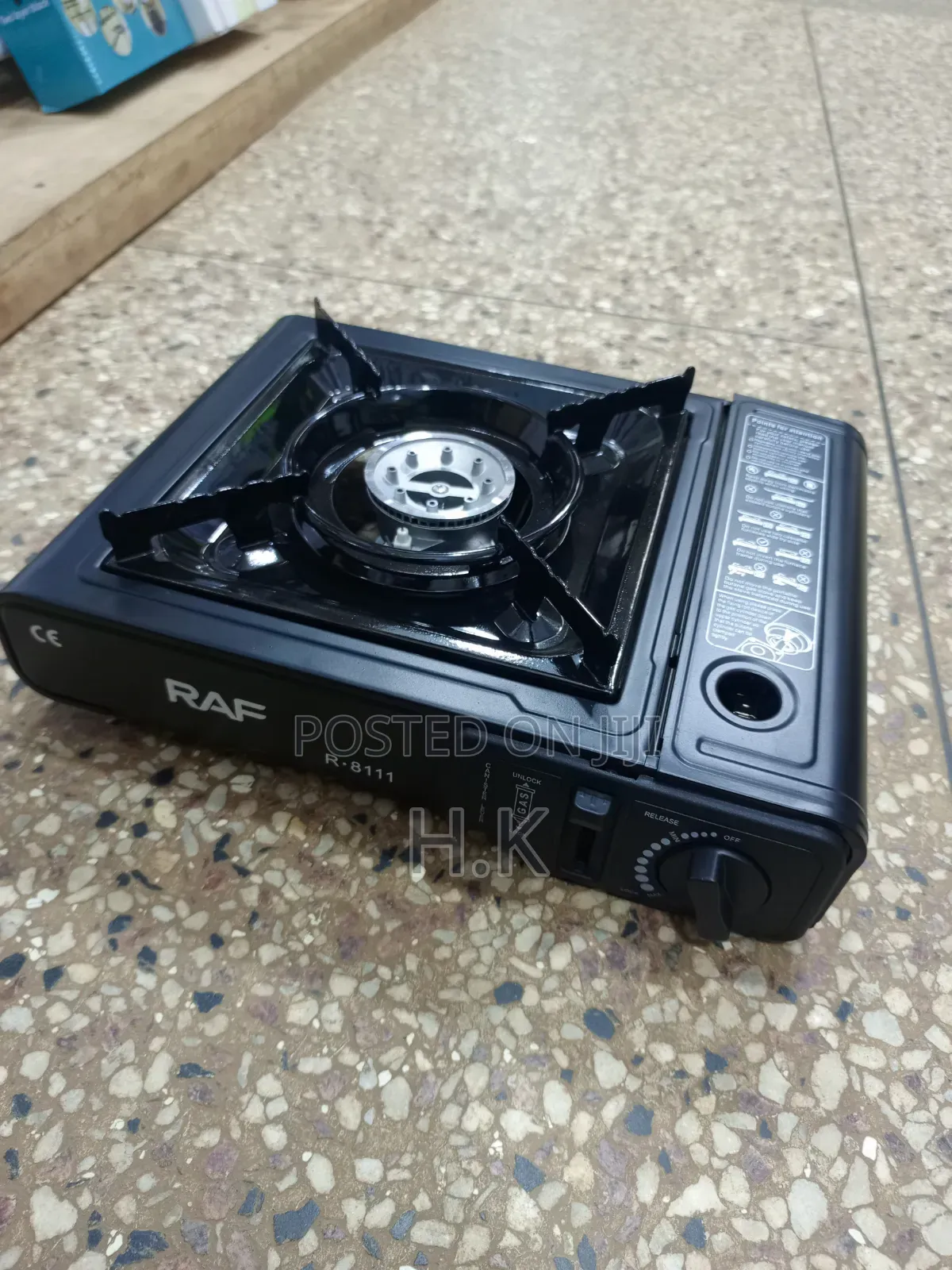 Black Single-Burner RAF R-8111 Portable Gas Stove