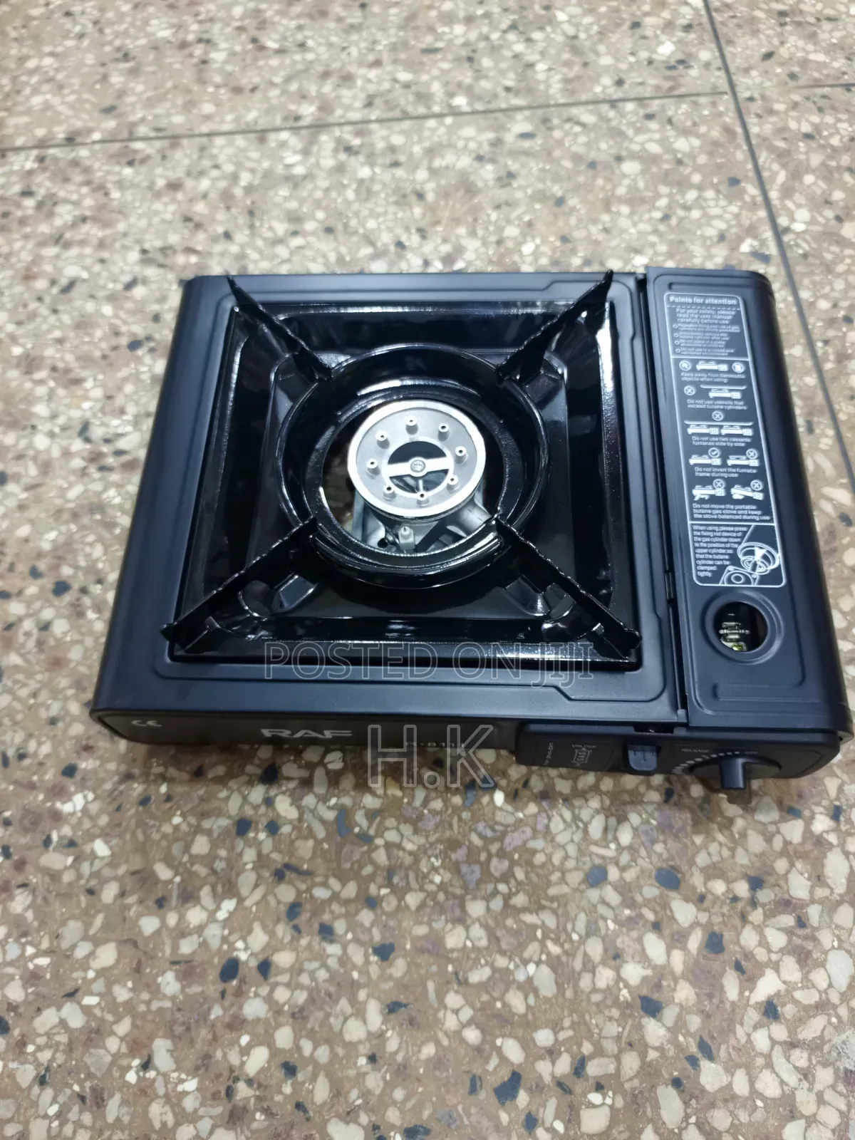 Black Single-Burner RAF R-8111 Portable Gas Stove