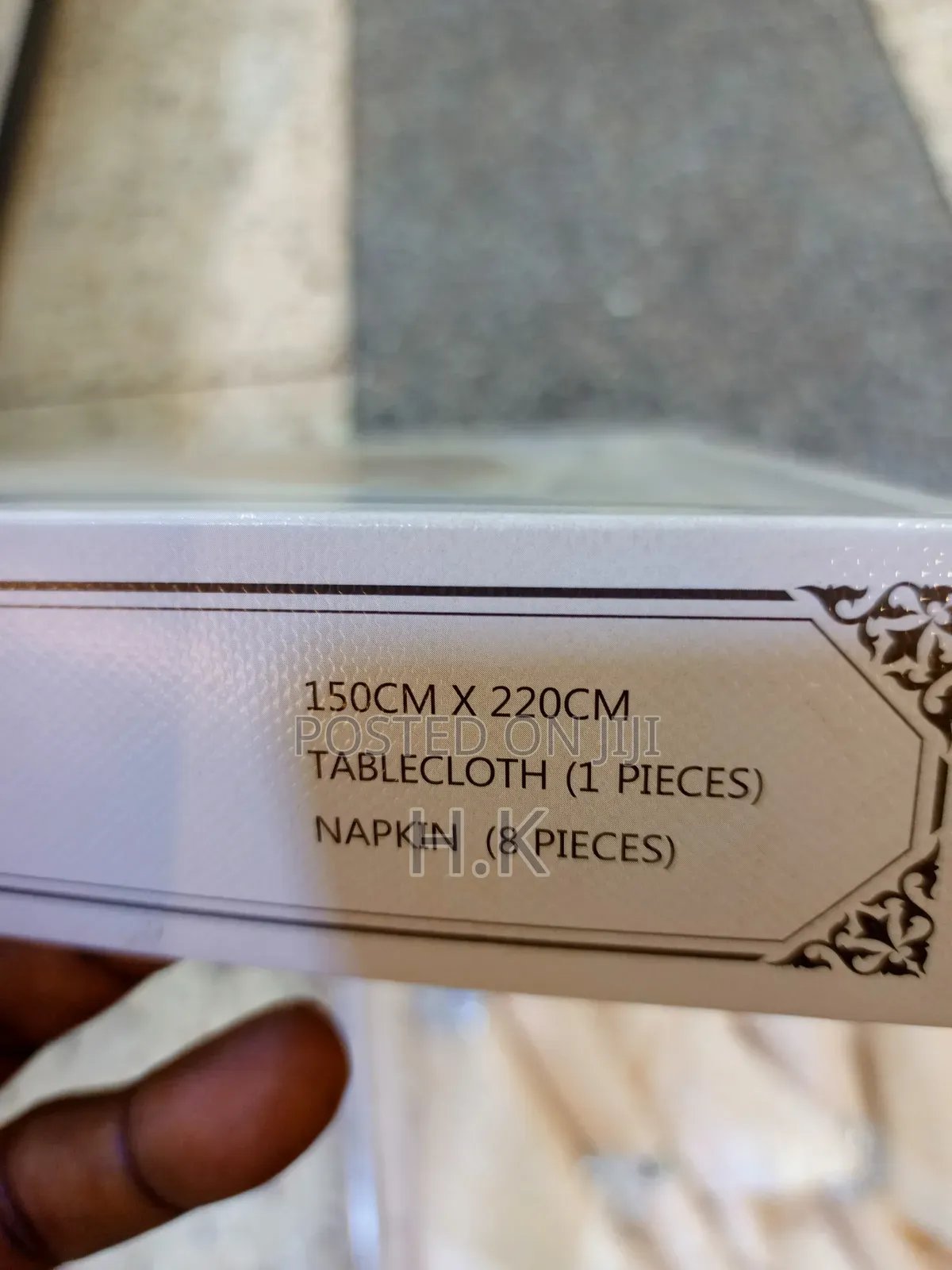 Luxury Boxed Dining Table Linen Gift Set.