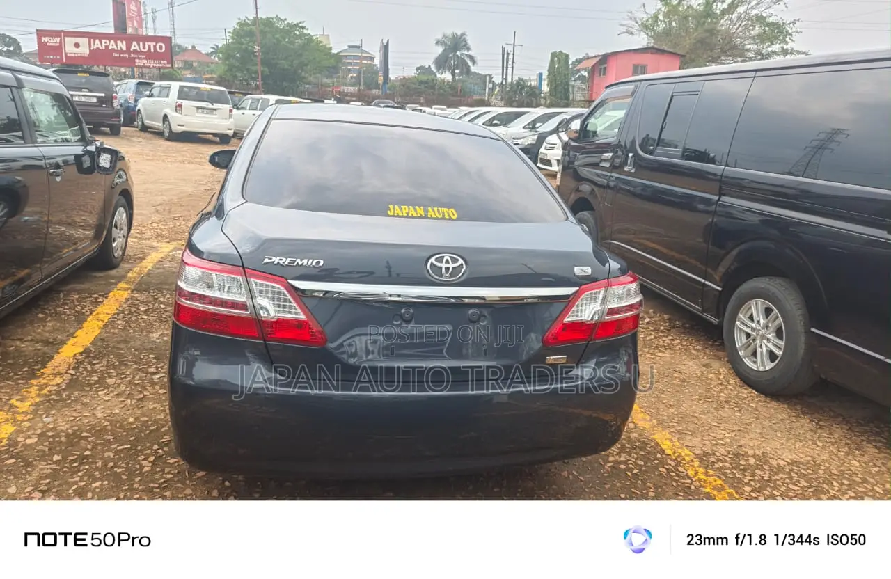 Toyota Premio 1.8 AWD 2013 Gray