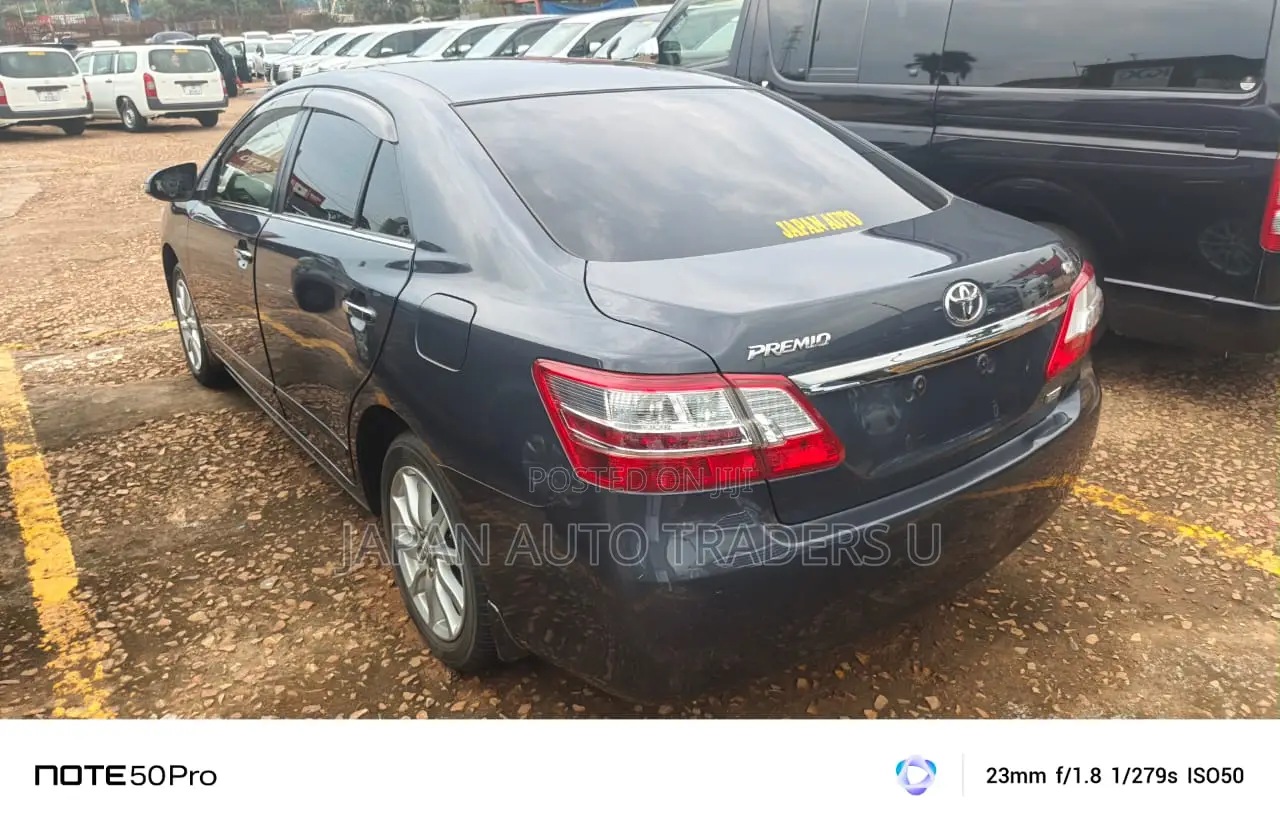 Toyota Premio 1.8 AWD 2013 Gray