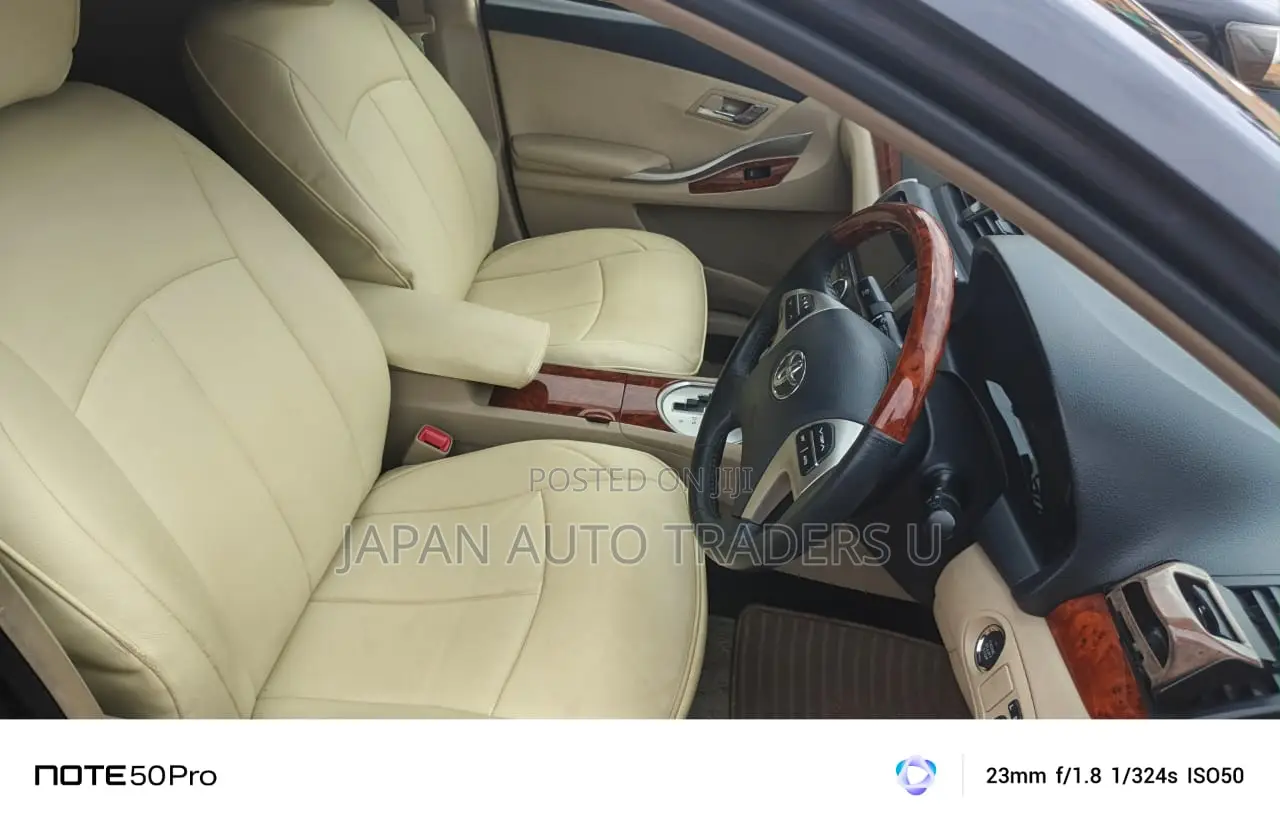Toyota Premio 1.8 AWD 2013 Gray