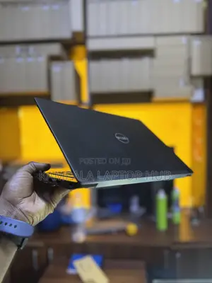 Laptop Dell Latitude 7390 8GB Intel Core i7 SSD 512GB