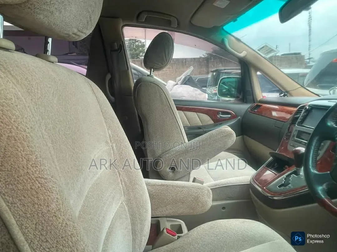 Toyota Alphard 2002 White