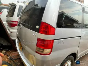 Toyota Noah 2007 Silver