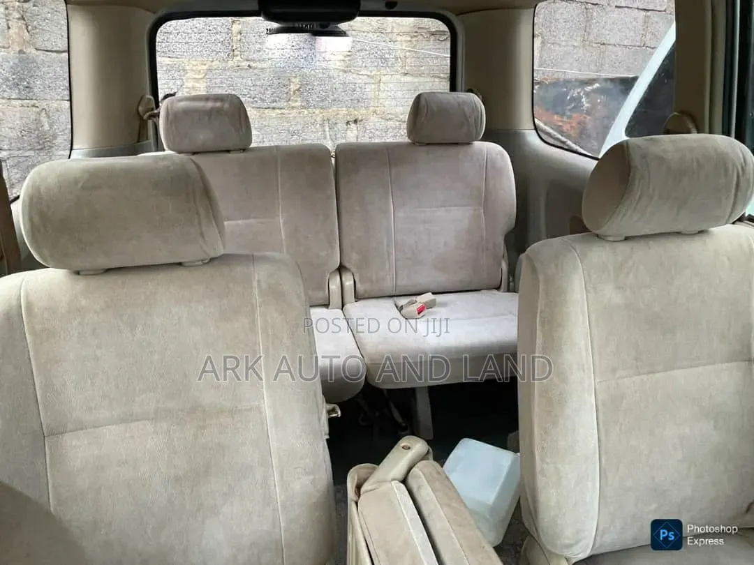 Toyota Noah 2007 Silver