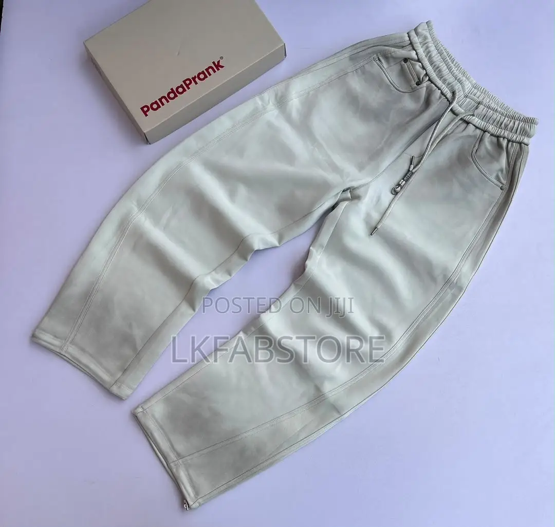 Unique Men’s Wide Sweater Pants