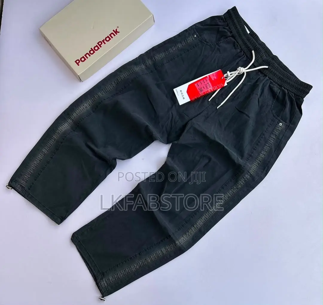 Unique Men’s Wide Sweater Pants