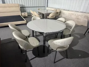 Round Dinning Table