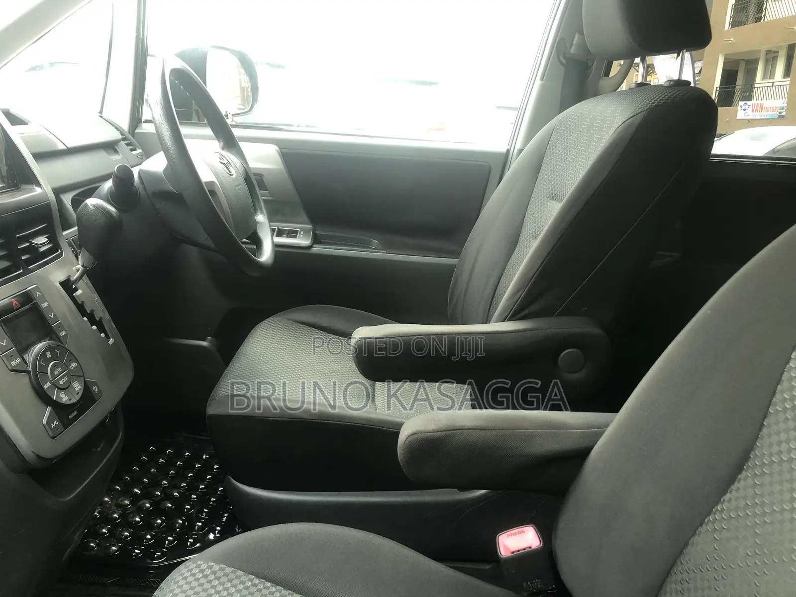 Toyota Noah 2009 Black