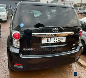 Toyota Rumion 1.5 FWD 2023 Maroon