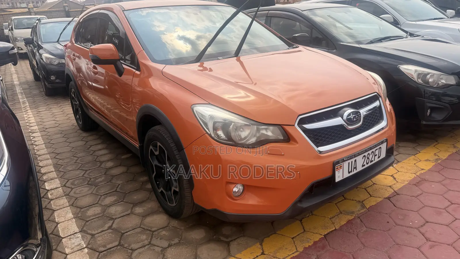 Subaru XV 2012 Orange